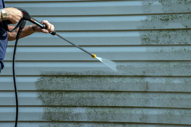 Best Pool Deck Cleaning  in Watertown, WI
